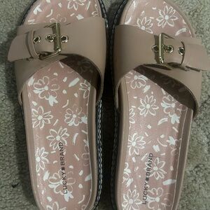 Lucky Brand Tan Sandals with Decorative Buckle